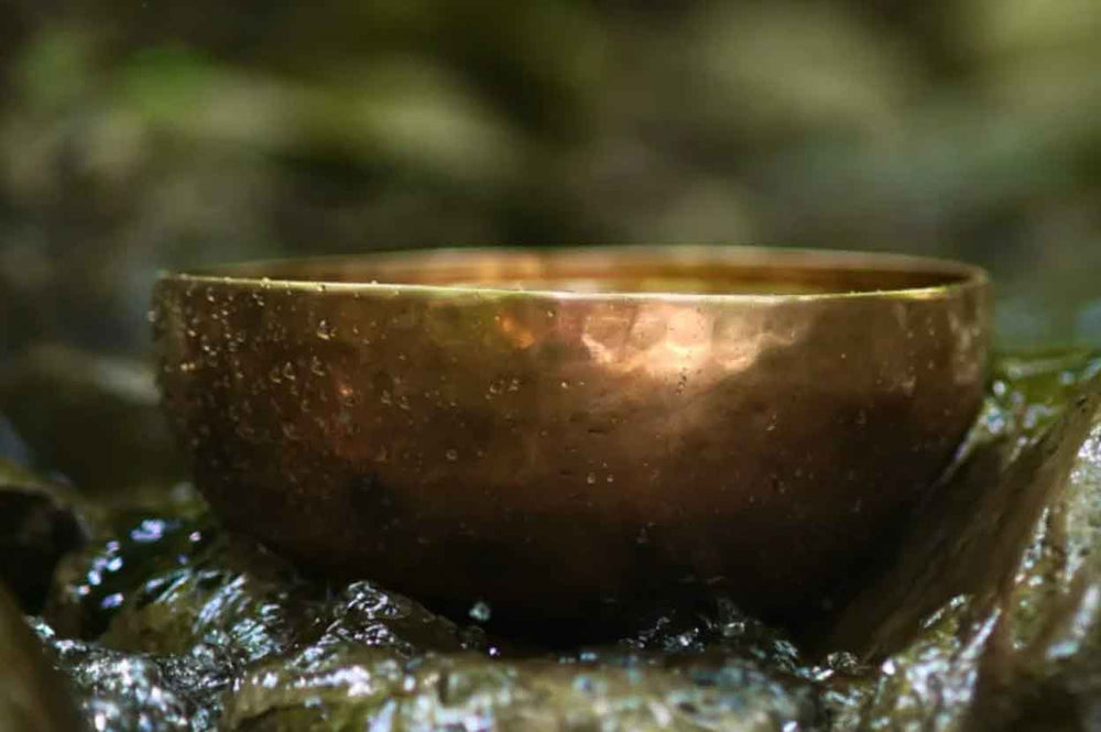 Melodies of the Himalayas: Legendary Tales and Stories of Tibetan Singing Bowls
