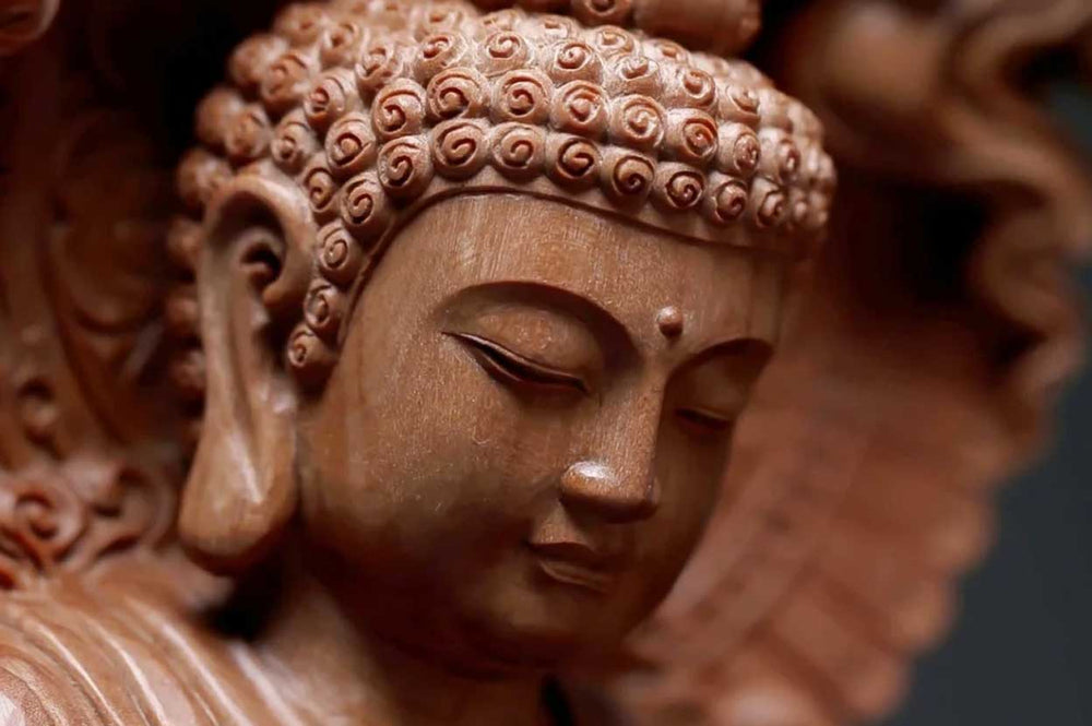 Celestial Harmony: Mahāsthāmaprāpta Statue of Buddha Craft