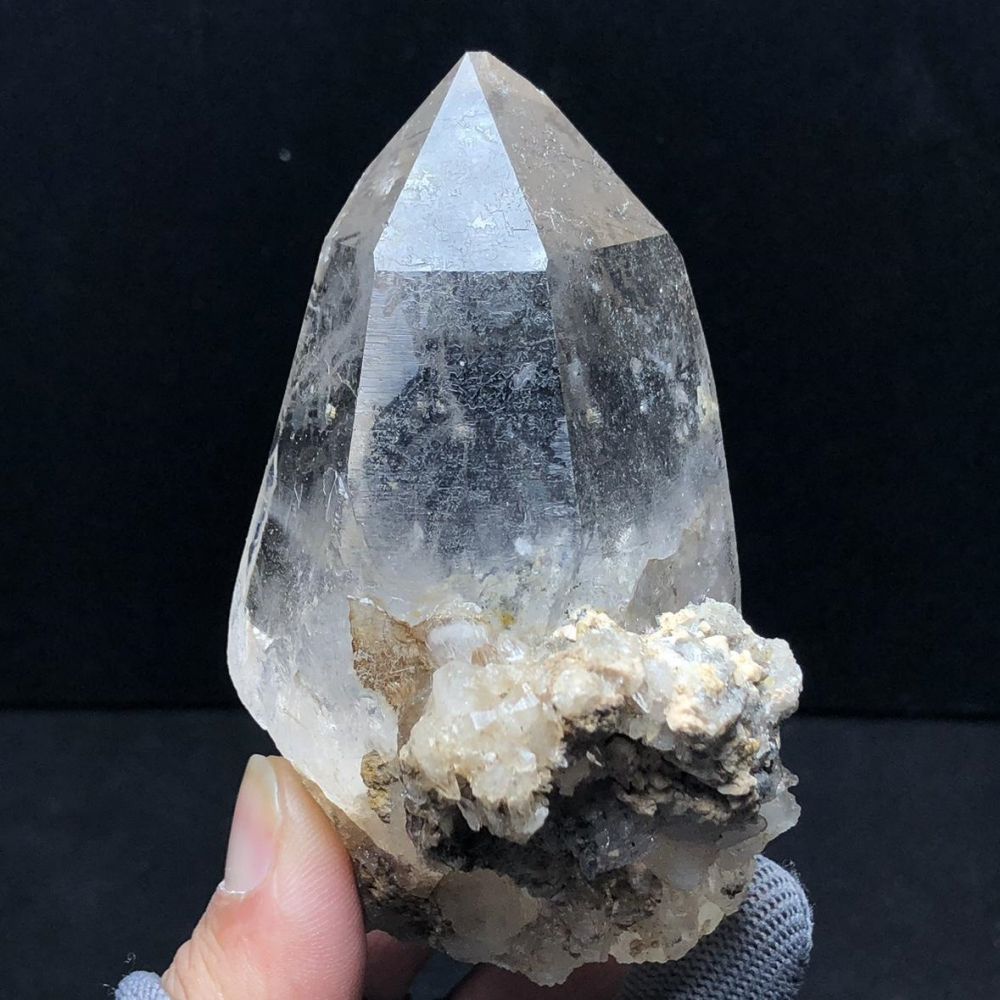 Purifying Quartz Crystal Kailash Energy with Himalayan White Quartz Crystal pyramid-shaped raw stone