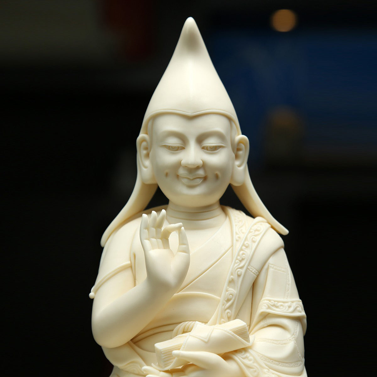 Master Jia Caojie Tibetan Buddha Statue Jade Yellow Porcelain Oriental Classic Craft Oriental Aesthetics