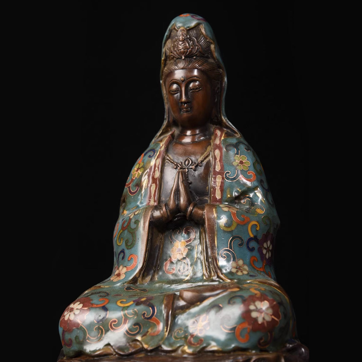 Avalokiteshvara Bodhisattva (Guanyin Bodhisattva) Buddha Statue Cloisonné Pure Copper Oriental Artwork Oriental Aesthetics
