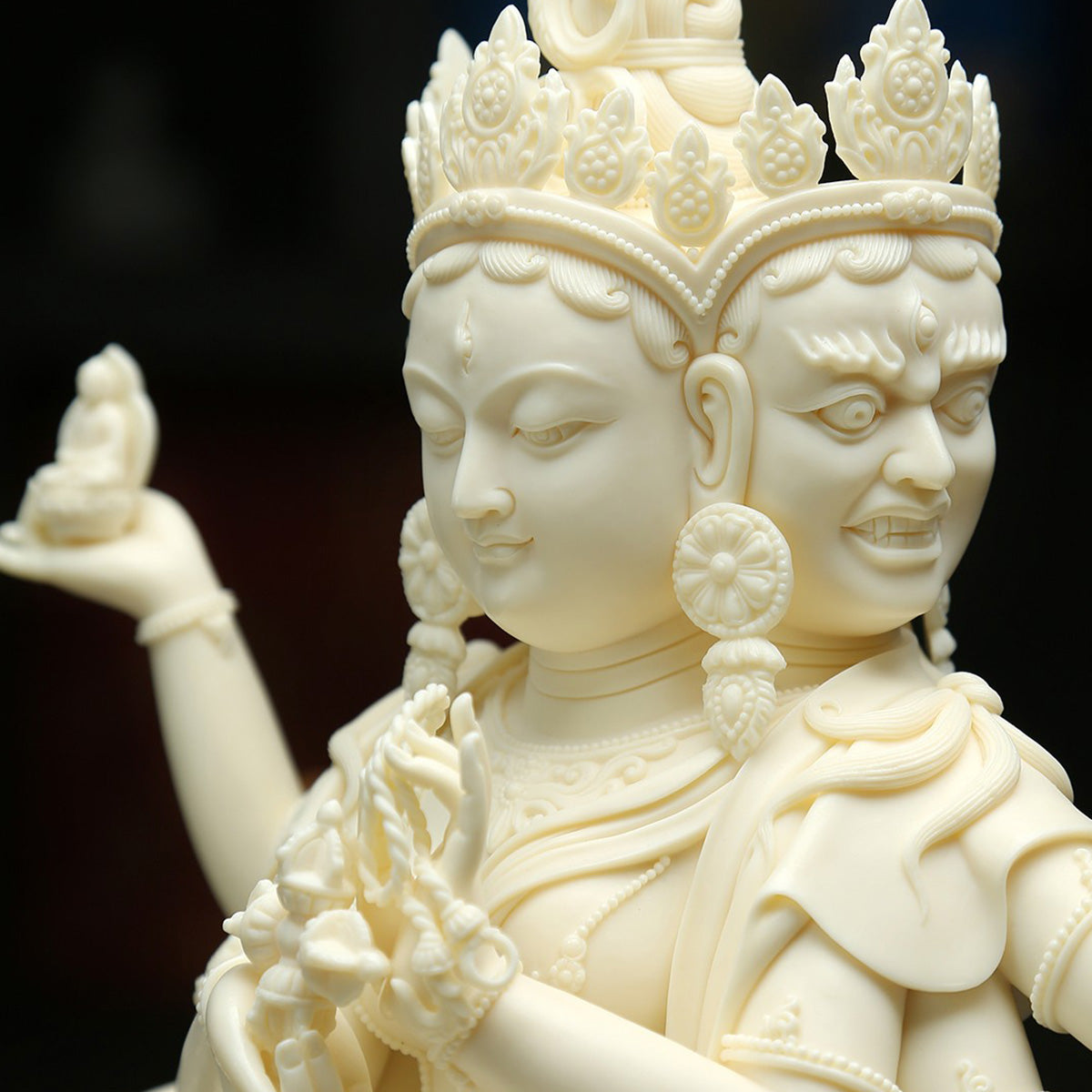 Mother Buddha Tibetan Buddha Statue Jade Yellow Porcelain Oriental Classic Craftsmanship Oriental Aesthetics