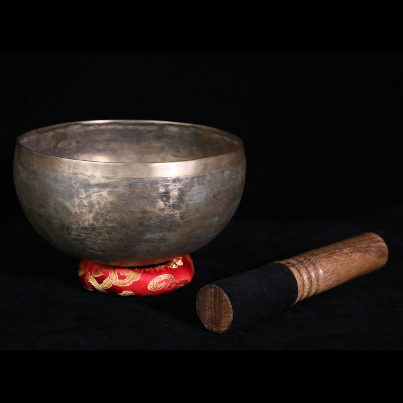 Antique Tibetan Singing Bowl Collection Meditation puretibetan